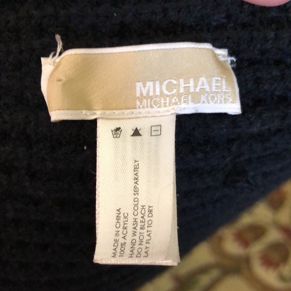 MICHAEL KORS 78”L x 6.5”W Long Woven Scarf Gold Logo Hardware Pockets - Picture 6 of 16